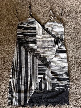 black and white guess dress Guess Womens 0 Black White Floral Lace Cutout Back Sheath Mini Dress NWT BW50